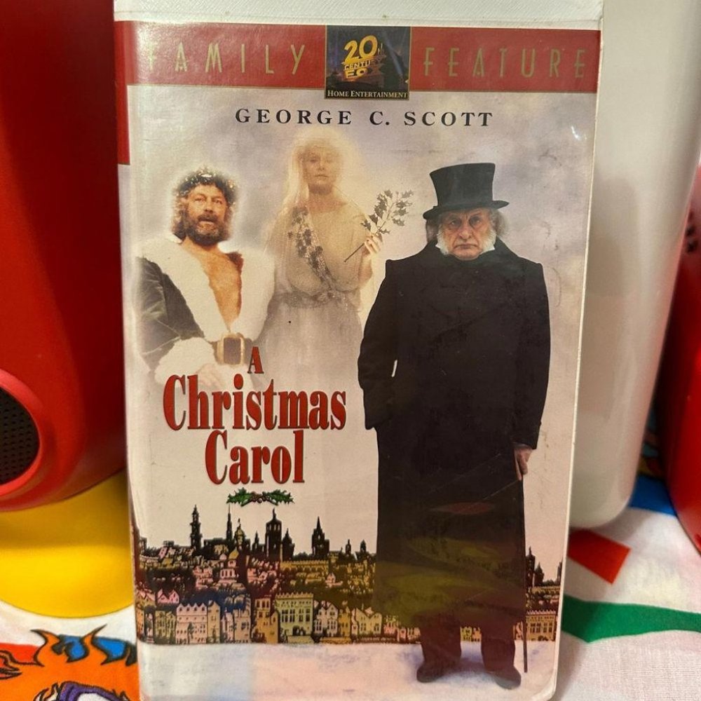 A CHRISTMAS CAROL (GEORGE C. SCOTT) VHS‎